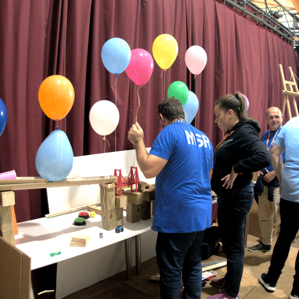 Team building Chain Reaction
