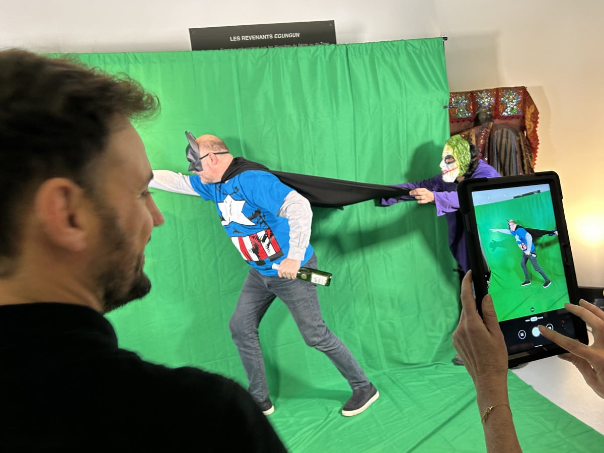 Team building story, team comic strip, green screen