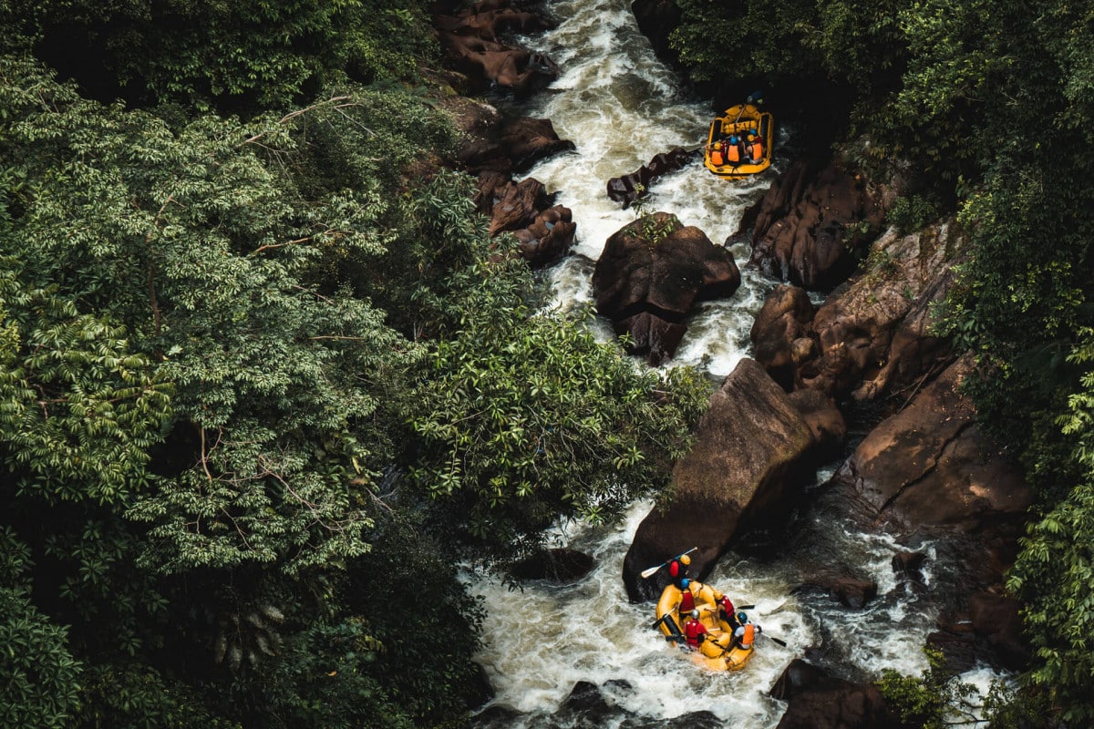 activité rafting en équipe