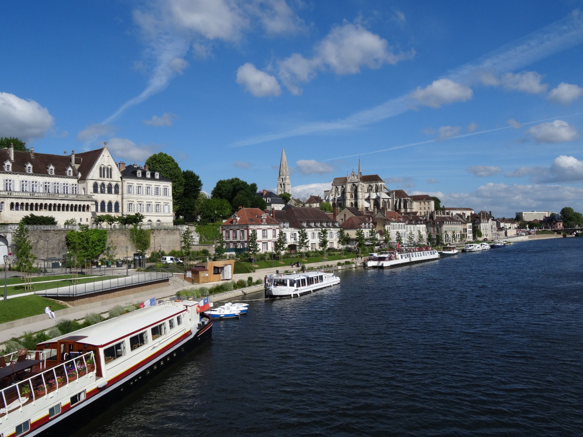 Visitez Auxerre autrement lors d'une activité incentive