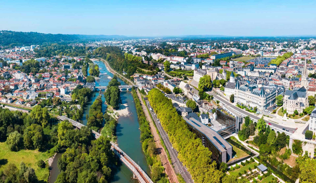 Entre nature et ville, profitez du cadre agréable de Pau pour votre team building