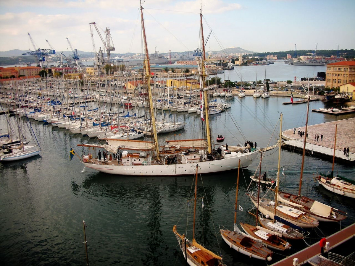 Profitez d'un moment de détente lors de votre team building à Toulon