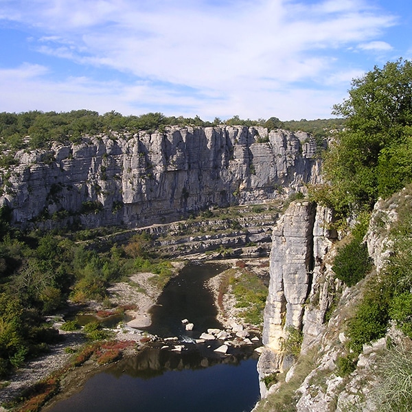 Renforcez la cohésion d'équipe en Ardèche