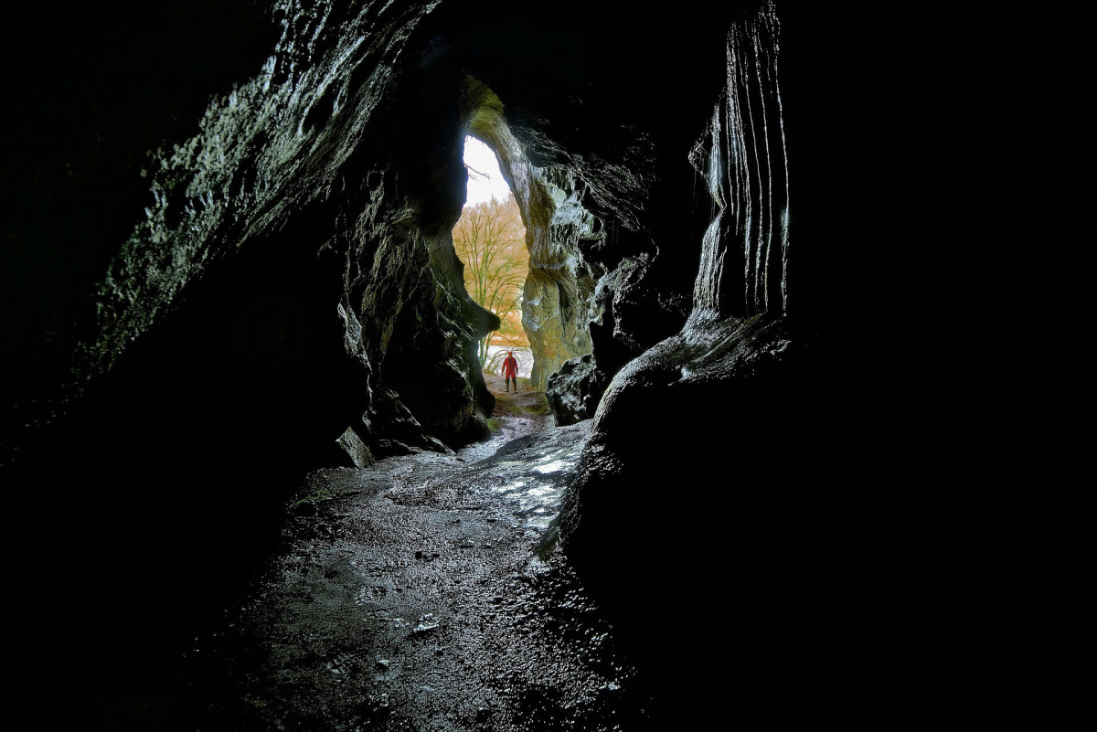 profitez d'une activité de spéléologie avec votre équipe