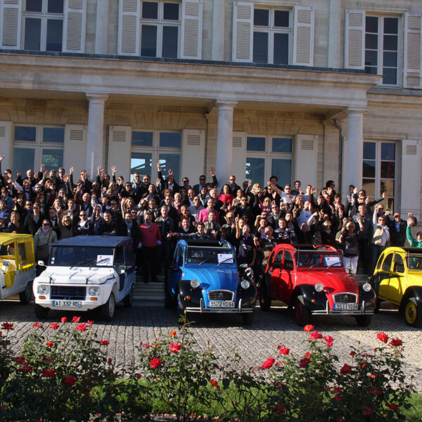 le rallye 2cv, une activité créatrice, fédératrice et ludique