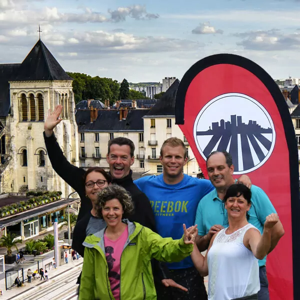 Renforcer l'esprit de groupe en arpentant les rues de Tours lors de notre team building jeu de piste City Express à Tours