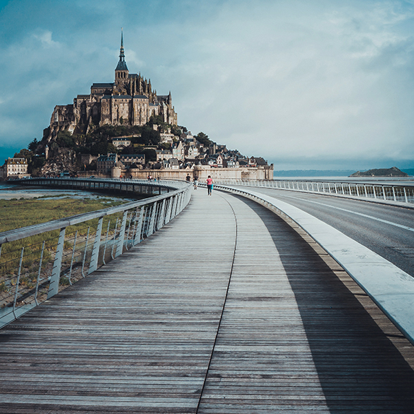 Un moment de cohésion sur le mont Saint Michel