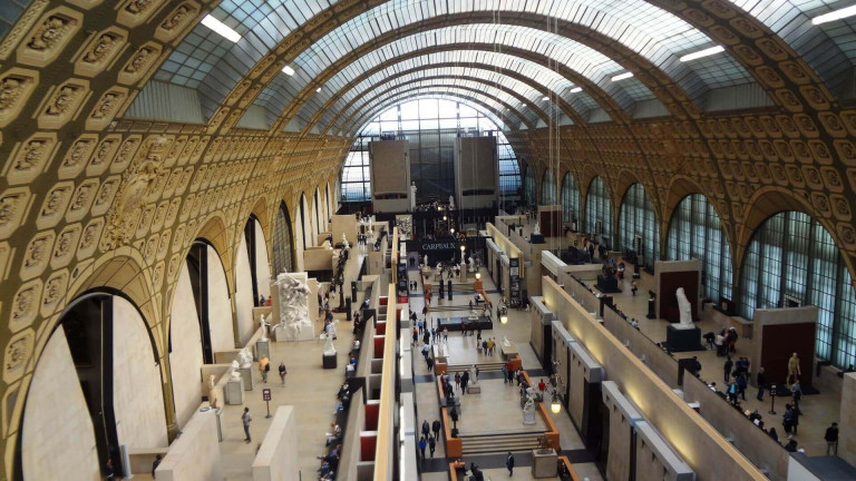 Moment de cohésion entre réflexion et contemplation au musée d'Orsay