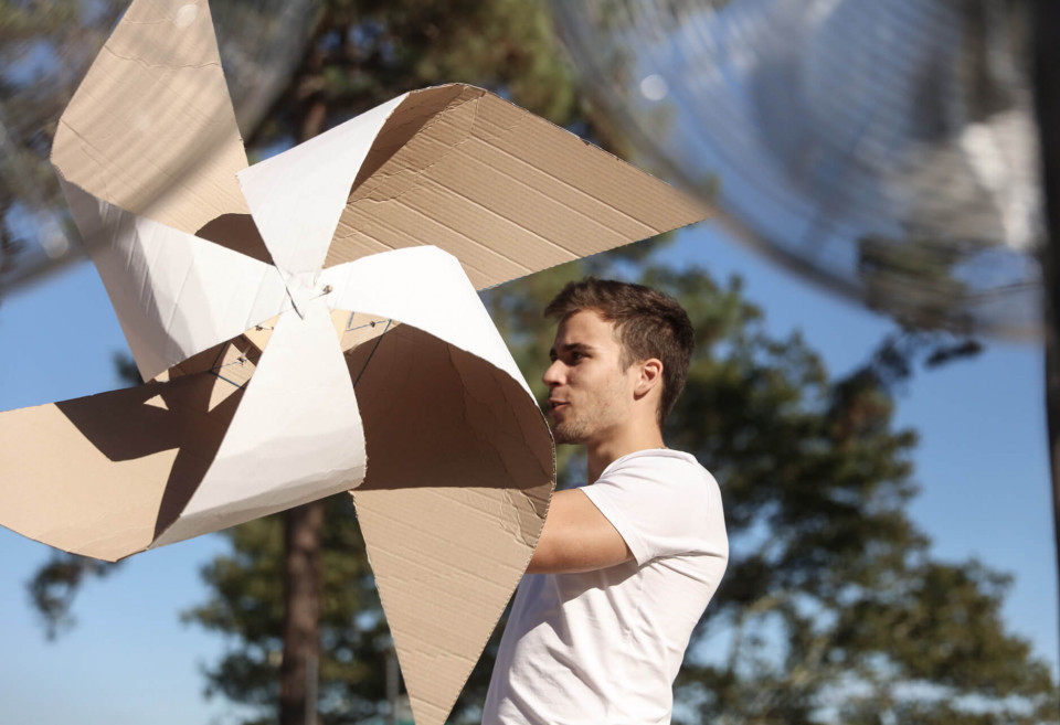Unite your teams with a wind turbine building game