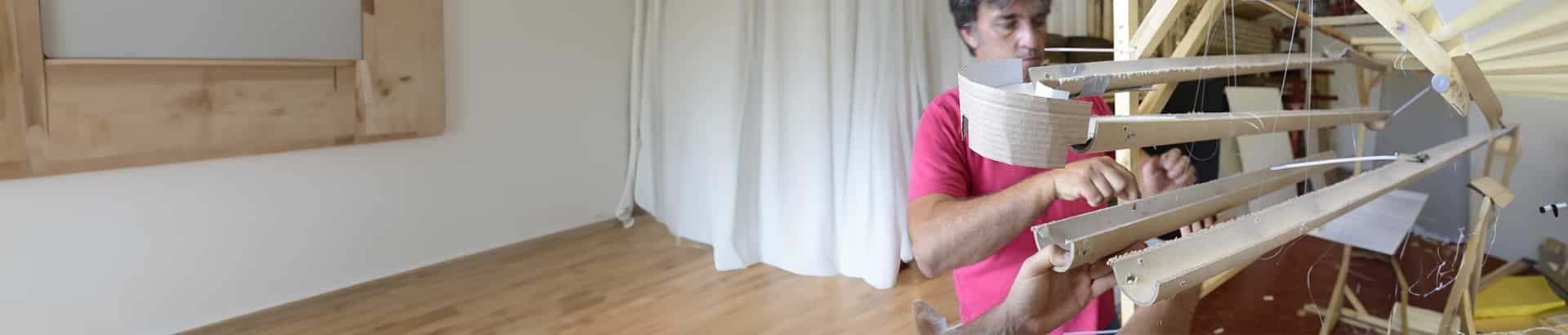 Activité de team building de construction ecopipeline en équipe