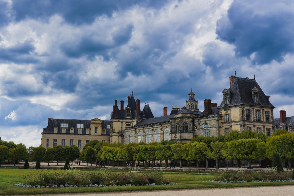 Mystère à Fontainebleau