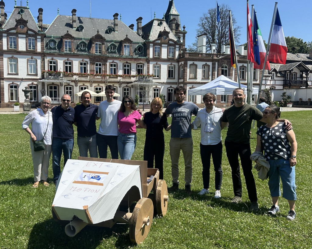 Team building jeu de construction au carton - La Voiture qui cartonne